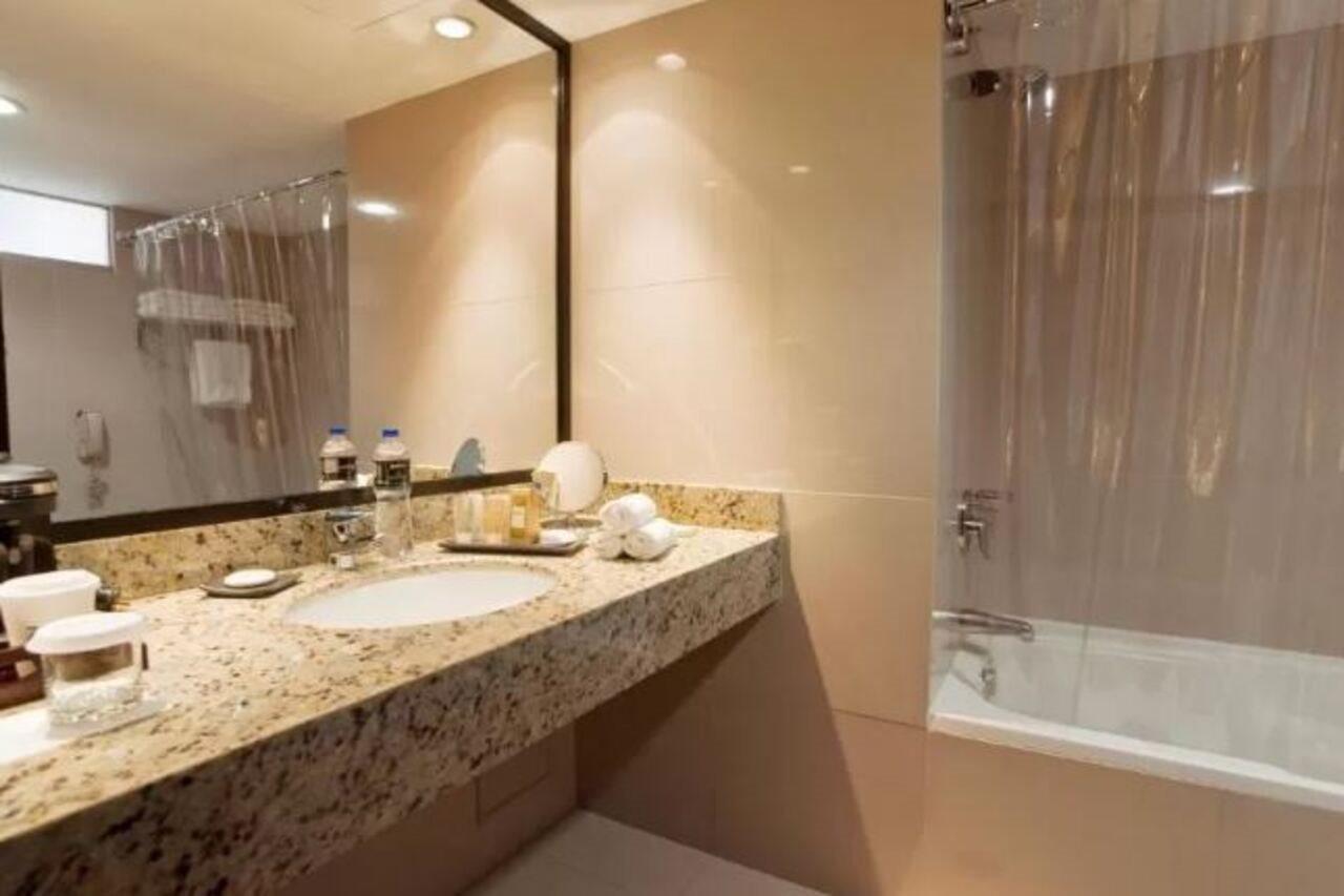 Radisson Decapolis Miraflores 4*