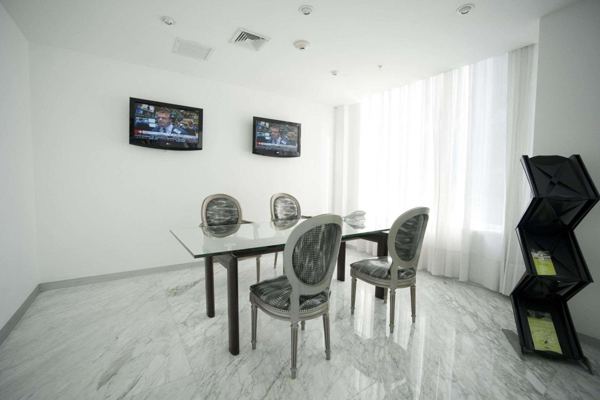 Hotel Radisson Decapolis Miraflores 4*
