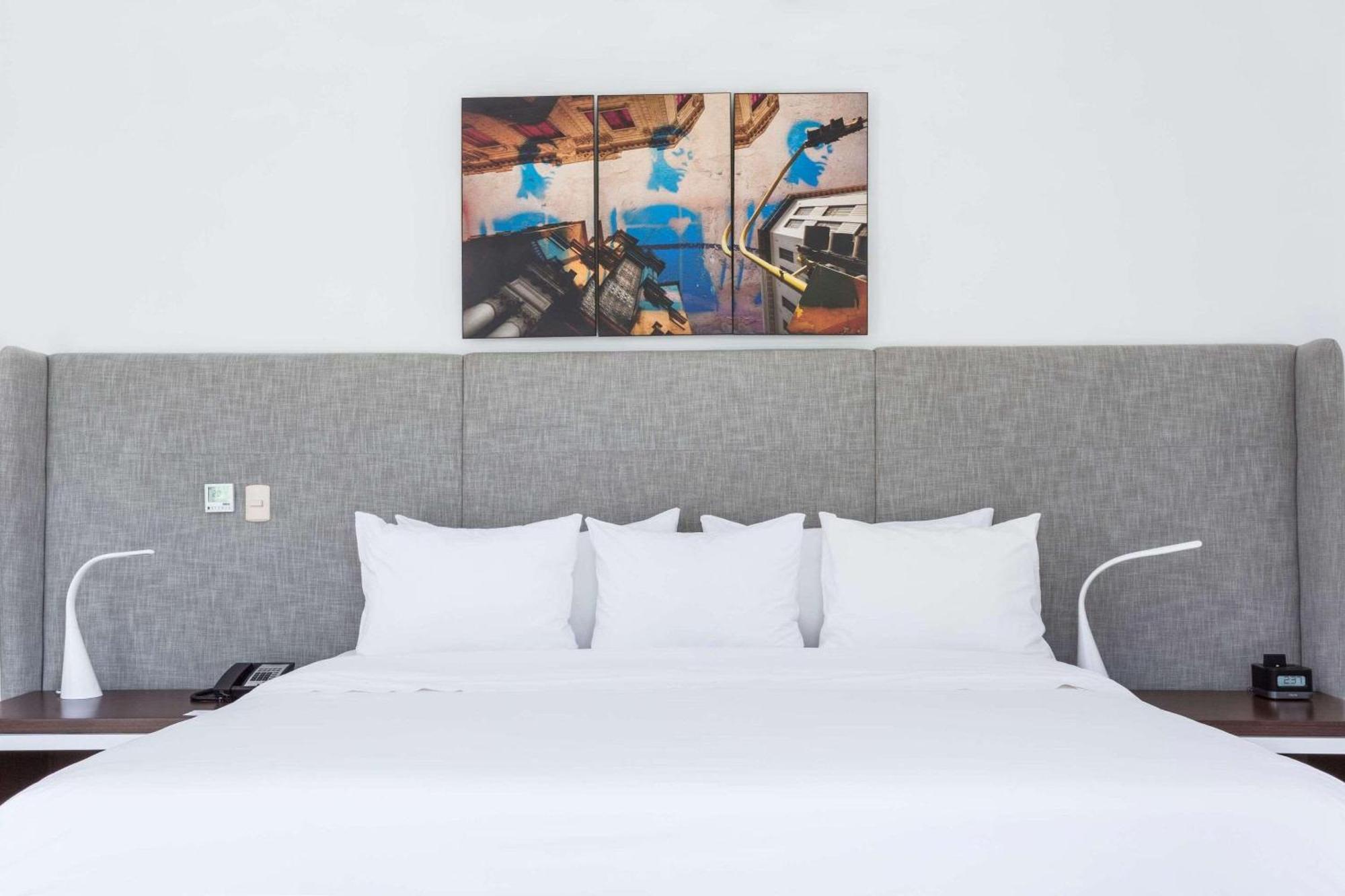 Radisson Decapolis Miraflores Hotel